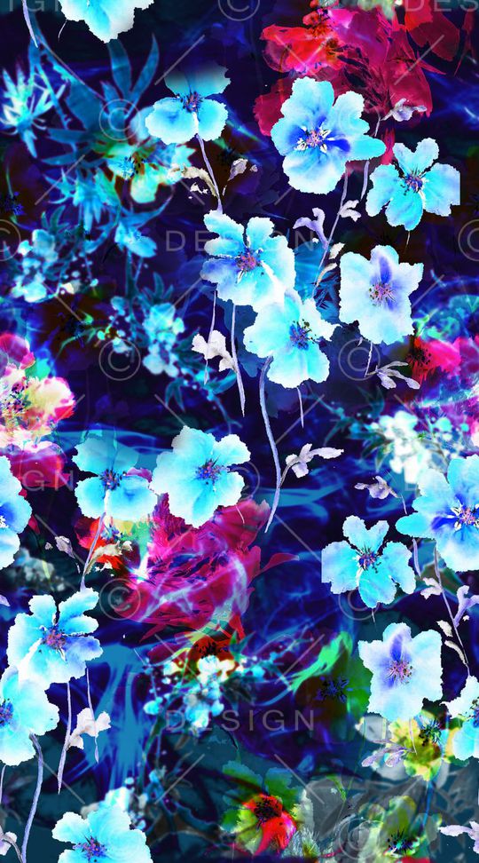 女装花卉组合印花华亿平台图片