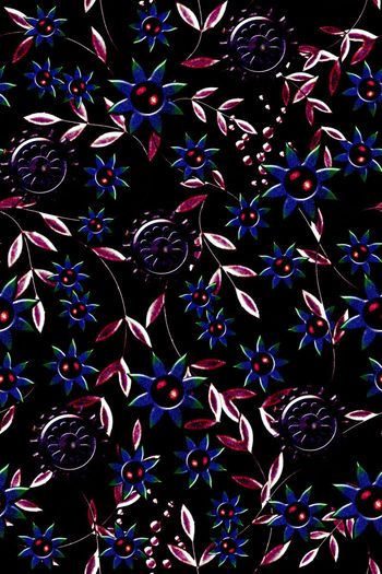 528734-欧美大牌时尚金属质感花卉男女装华亿平台