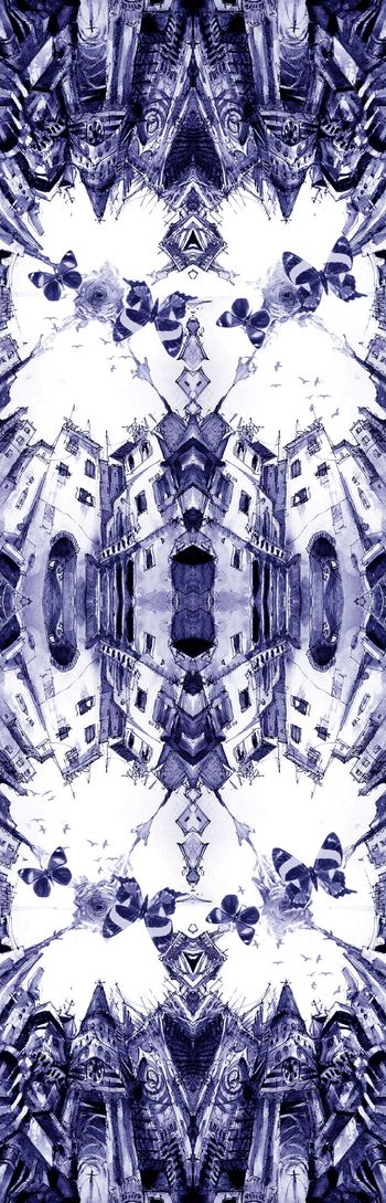 530503-抽象手绘城市建筑水中镜像倒影图案