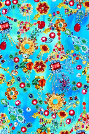 女装印花华亿平台图片