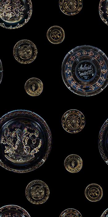 黑底印花华亿平台图片