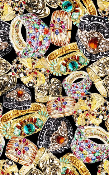 563820-香水珠宝手镯华亿平台