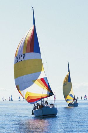 男装印花华亿平台图片