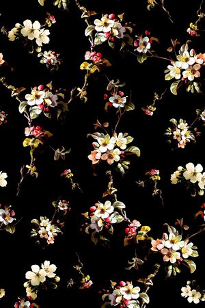 黑底印花华亿平台图片