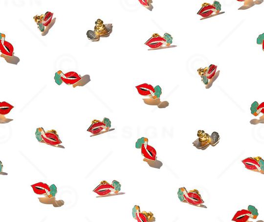 红唇印花华亿平台图片