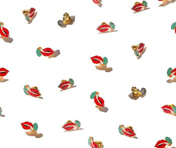 红唇印花华亿平台图片