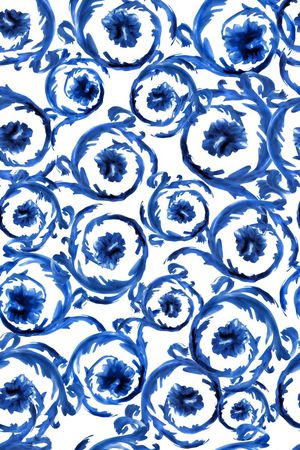 Versace范思哲手绘卷草青花瓷风格印花华亿平台图片