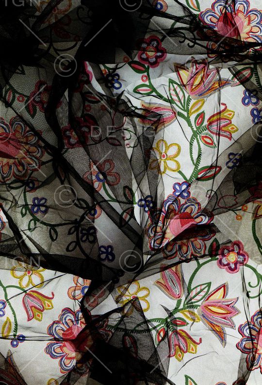 色块印花华亿平台图片