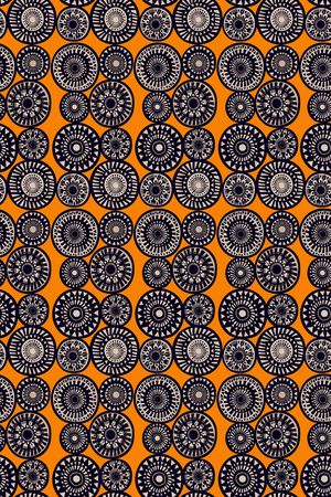 男装印花华亿平台图片