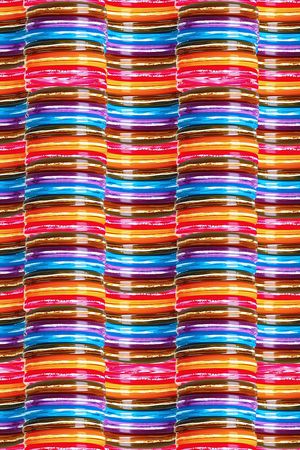 多彩条纹印花华亿平台图片