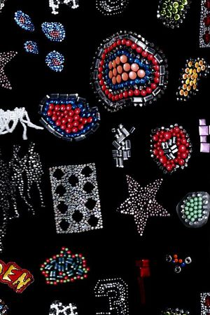 条纹印花华亿平台图片