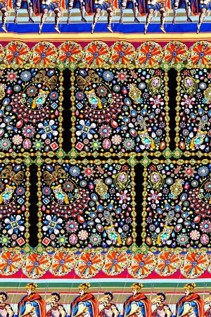 女装定位印花华亿平台图片