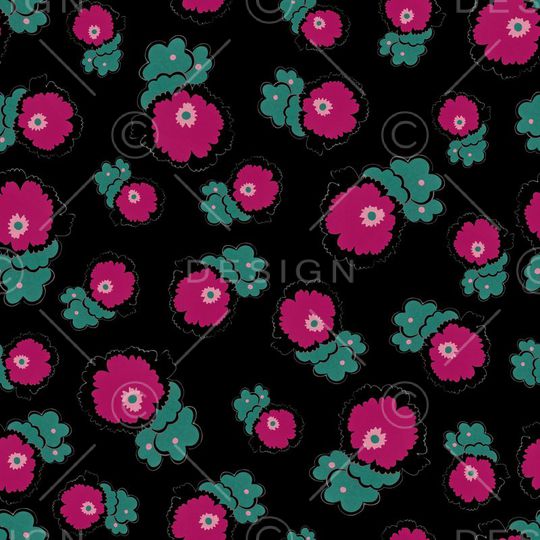 时尚女装可爱卡通花朵印花华亿平台图片