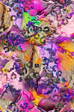 女装印花华亿平台图片