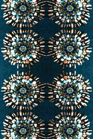 圆圈组合印花华亿平台图片