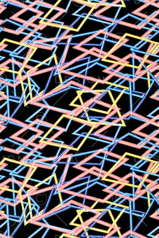 三角形印花华亿平台图片