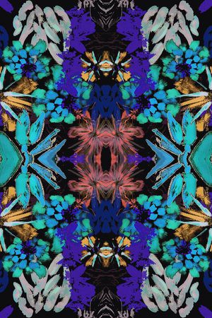 女装印花华亿平台图片