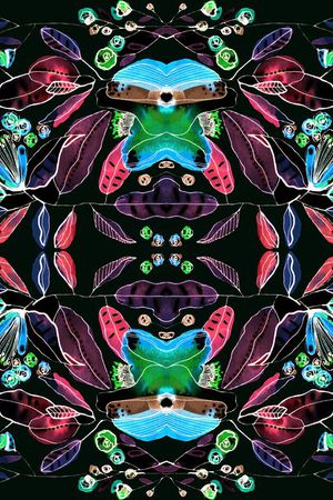 女装印花华亿平台图片