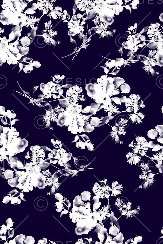 白色印花华亿平台图片