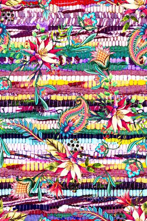 条纹印花华亿平台图片