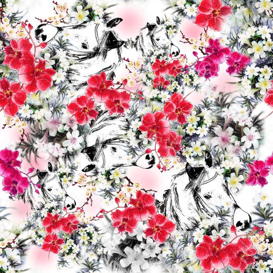 红色花卉印花华亿平台图片