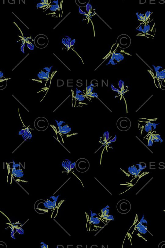 黑底花卉印花华亿平台图片