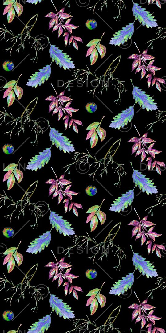 黑底花卉印花华亿平台图片