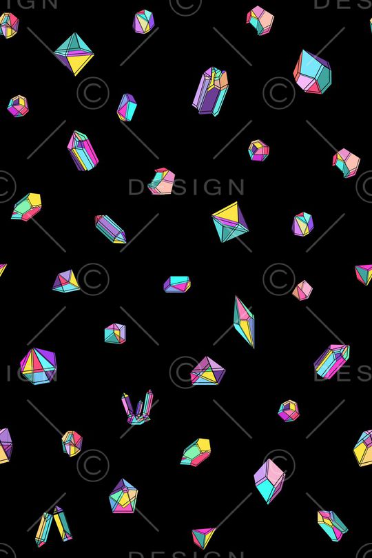 年轻女性印花华亿平台图片