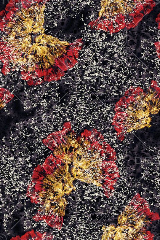 黑底花卉印花华亿平台图片