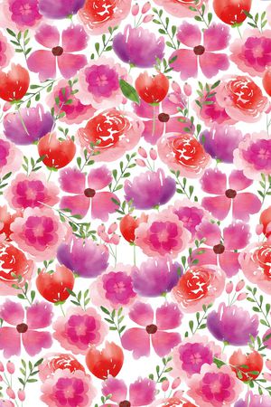 年轻女性印花华亿平台图片