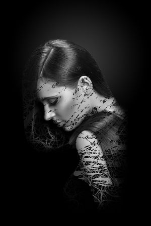 胸前独幅印花华亿平台图片