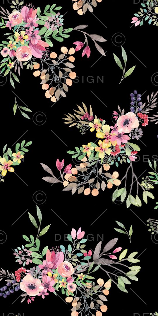 黑底花卉印花华亿平台图片