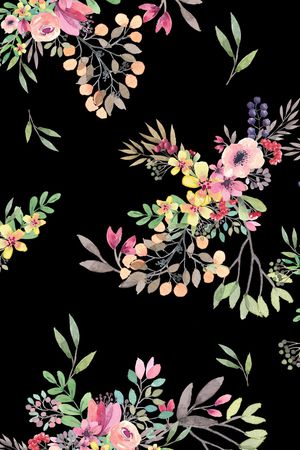 黑底花卉印花华亿平台图片