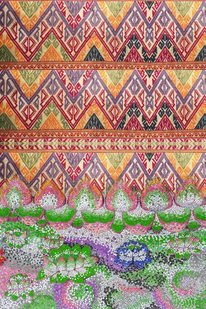 中国风印花华亿平台图片